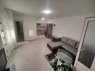 Izdavanje, jednosoban stan, 50m², Tivat, Crna Gora - image 1