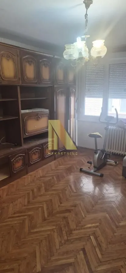 Izdavanje, trosoban stan, 75m², Grbavica, Novi Sad Sve Podlokacije