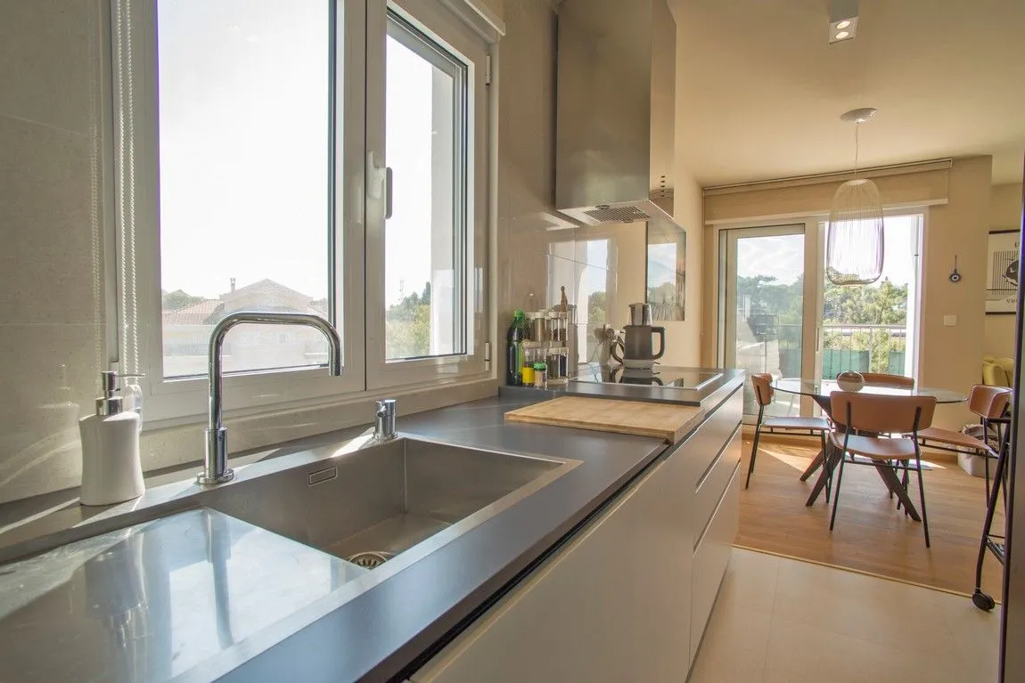 Prodaja, dvosoban stan, 60m², Pod Kuk, Tivat