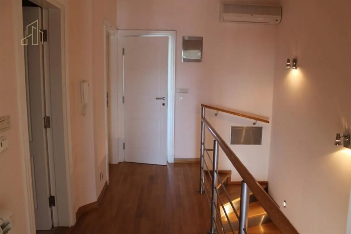 Sale, house, 200m², Savski Venac, Beograd
