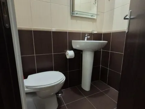 Izdavanje, trosoban stan, 68m², Centar, Kragujevac - image 11