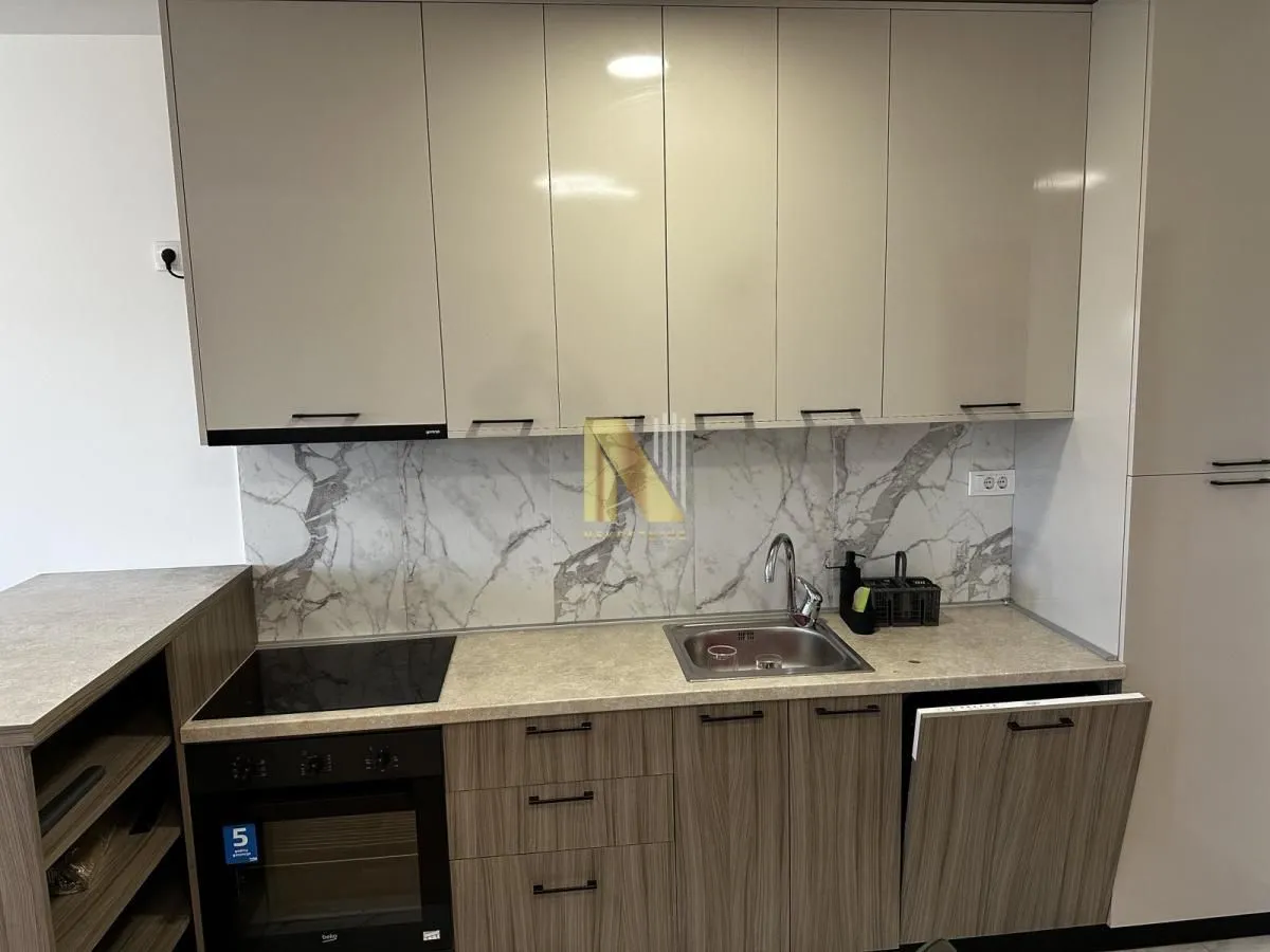 Izdavanje, dvosoban stan, 47m², Novo naselje, Novi Sad