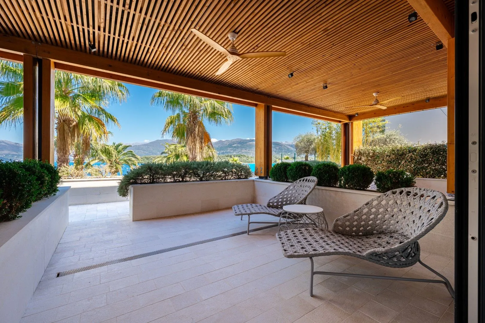 Prodaja, stan, 713m², Đuraševići, Tivat