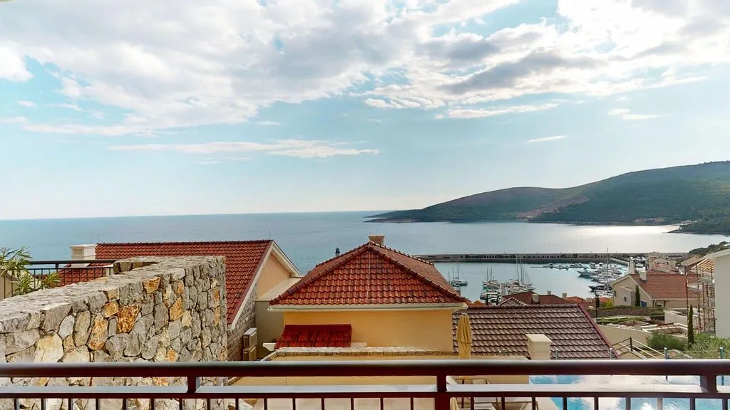 Prodaja, jednosoban stan, 49m², Tivat, Crna Gora