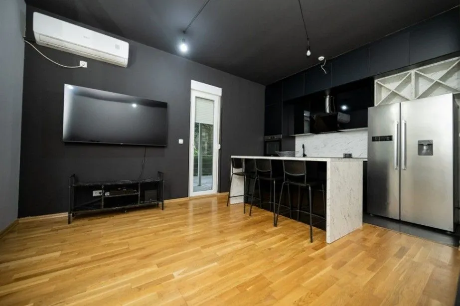 Izdavanje, jednosoban stan, 63m², Preko Morače, Podgorica