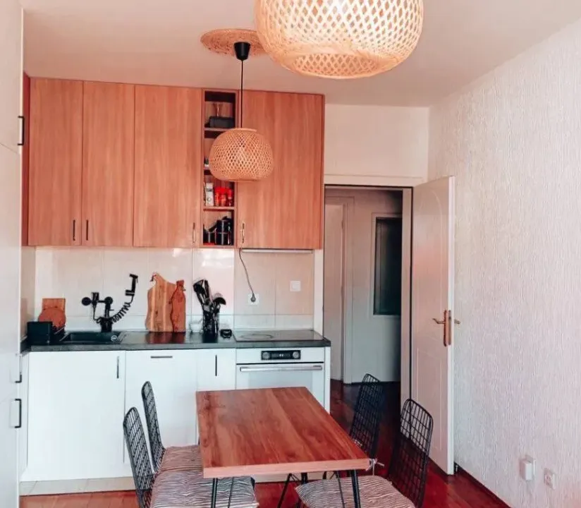 Izdavanje, dvosoban stan, 50m², Velji Vinogradi, Budva