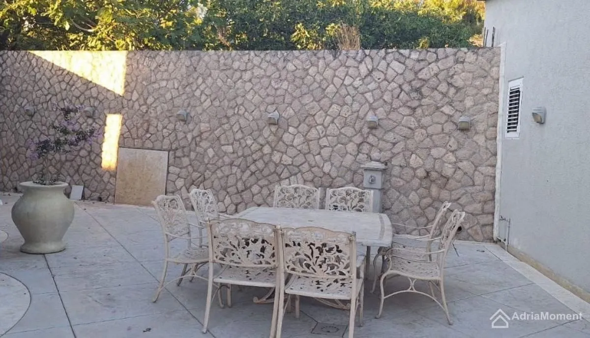 Sale, house, 180m², Bar, Crna Gora