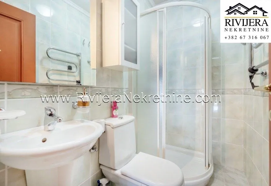 Prodaja, trosoban stan, 244m², Centar, Herceg Novi