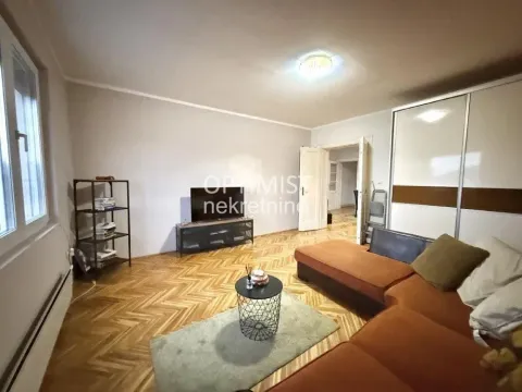 Izdavanje, dvosoban stan, 74m², Južni Bulevar, Vračar Sve Podlokacije - image 2