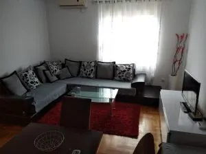 Izdavanje, jednosoban stan, 50m², City Kvart, Podgorica
