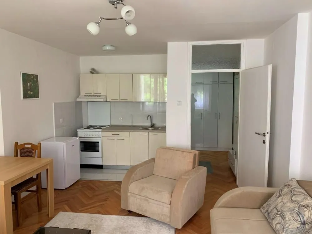 Rent, apartment, 30m², Medijana, Niš