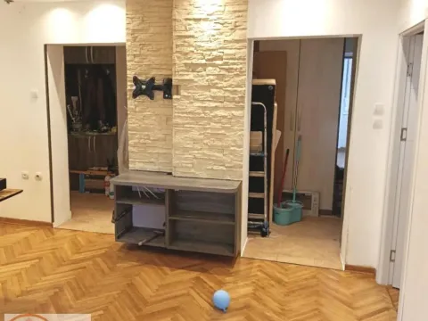 Stan in Crveni Krst