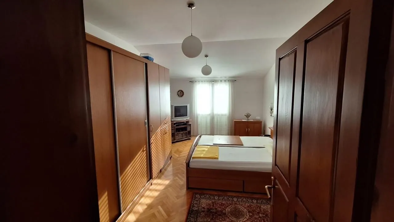 Prodaja, kuća, 330m², Šušanj, Bar