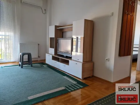 Izdavanje, jednosoban stan, 45m², Grbavica, Novi Sad Sve Podlokacije - image 2