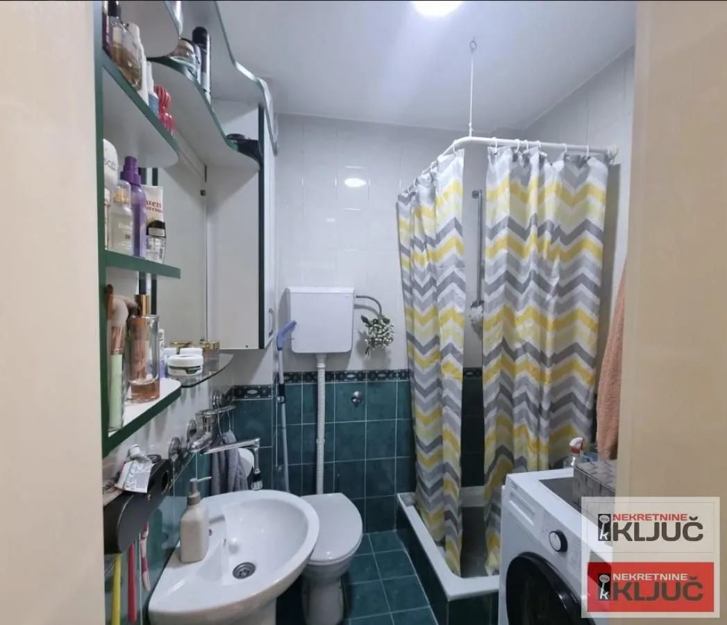 Prodaja, dvosoban stan, 59m², Salajka, Novi Sad Sve Podlokacije
