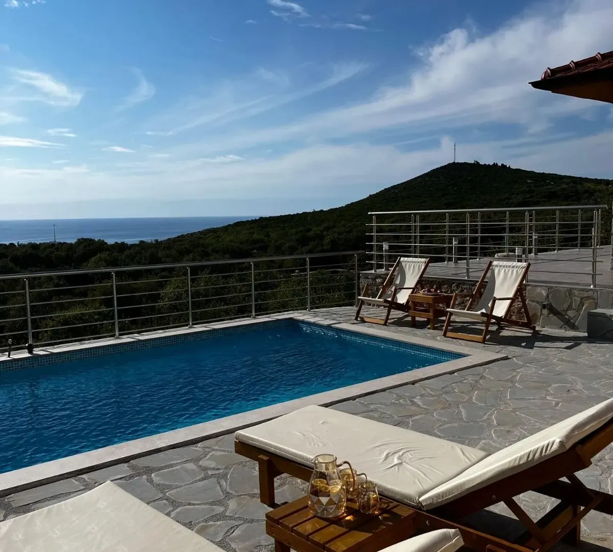 Izdavanje, kuća, 63m², Krimovica, Kotor