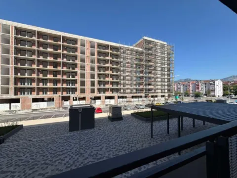 Prodaja, jednosoban stan, 48m², Stari Aerodrom, Podgorica - image 6