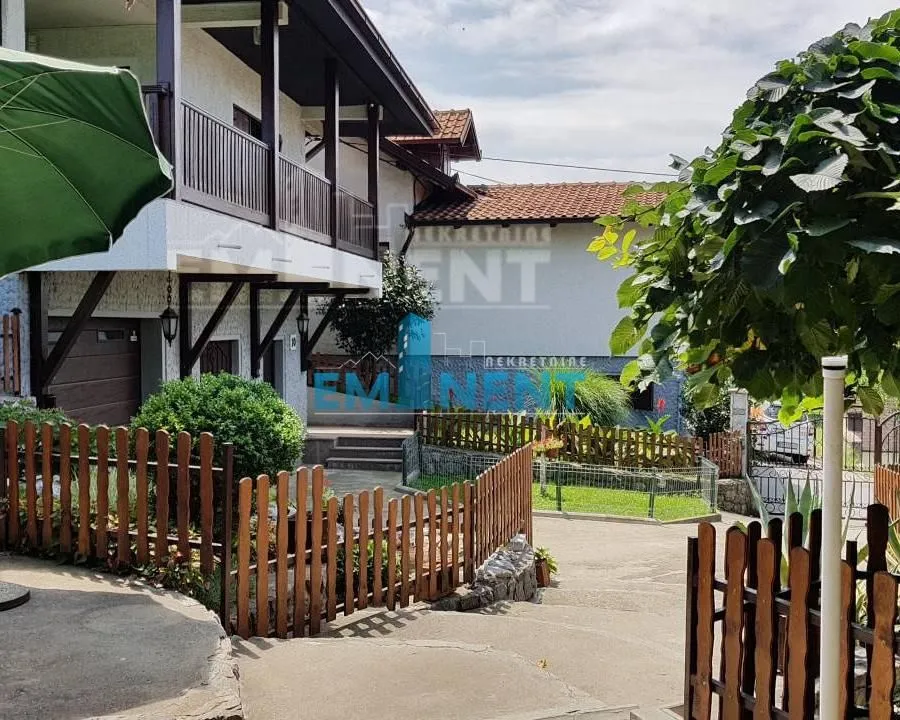Prodaja, kuća, 465m², Voždovac Sve Podlokacije, Beograd