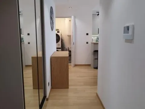 Izdavanje, trosoban stan, 81m², Stari Grad, Beograd - image 18