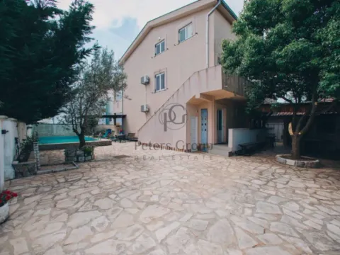 Sale, house, 300m², Krimovica, Kotor