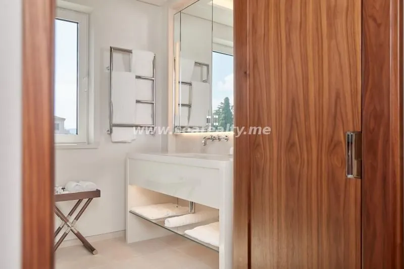 Prodaja, dvosoban stan, 174m², Porto Montenegro, Tivat