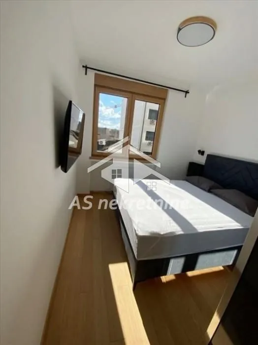 Izdavanje, dvosoban stan, 48m², Neimar, Vračar Sve Podlokacije