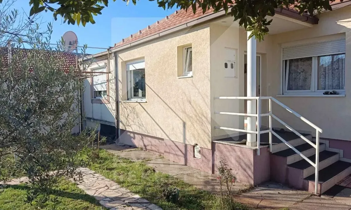 Prodaja, kuća, 55m², Tološi, Podgorica