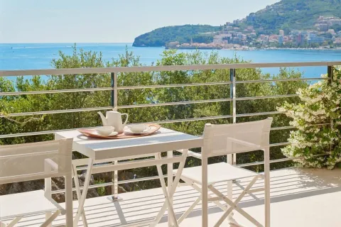 Izdavanje, dvosoban stan, 125m², Dukley Gardens, Budva - image 2