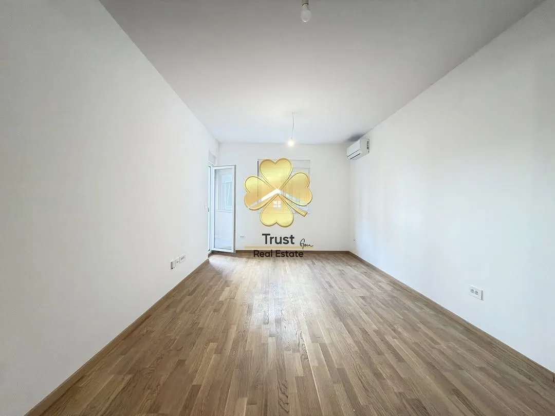 Izdavanje, jednosoban stan, 50m², Stari Aerodrom, Podgorica