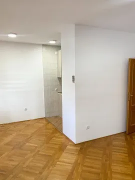 Rent, office space, 49m², Preko Morače, Podgorica - image 2