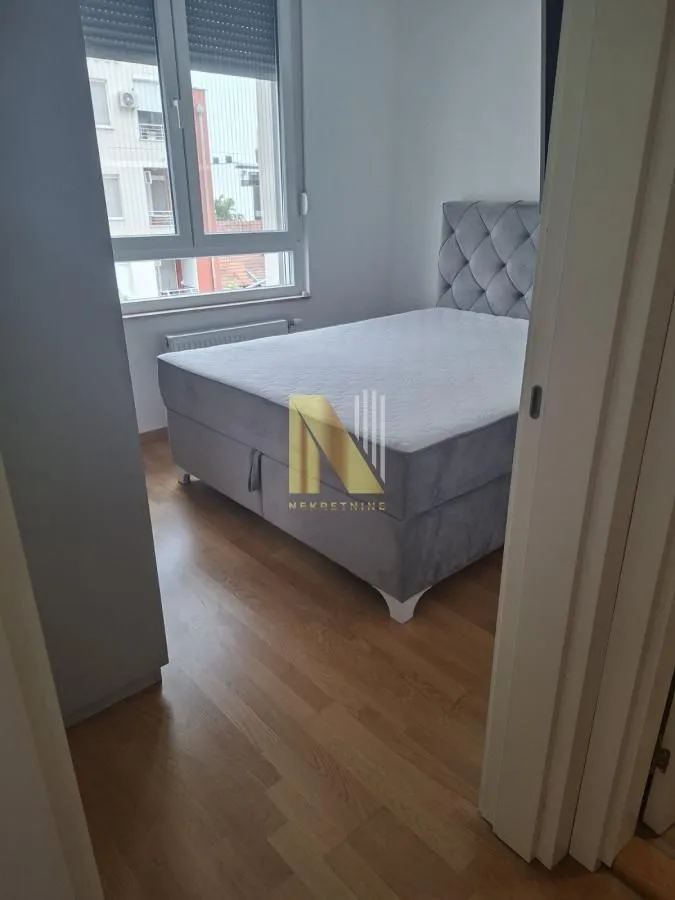 Izdavanje, jednosoban stan, 41m², Bulevar patrijarha Pavla, Novi Sad Sve Podlokacije