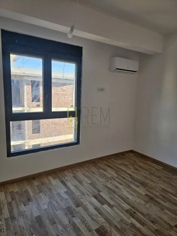 Sale, two bedroom apartment, 69m², Šušanj, Bar