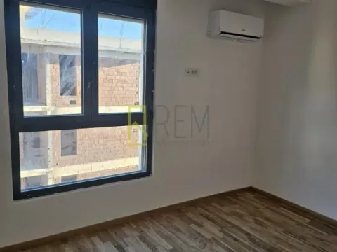 Prodaja, dvosoban stan, 69m², Šušanj, Bar - image 4