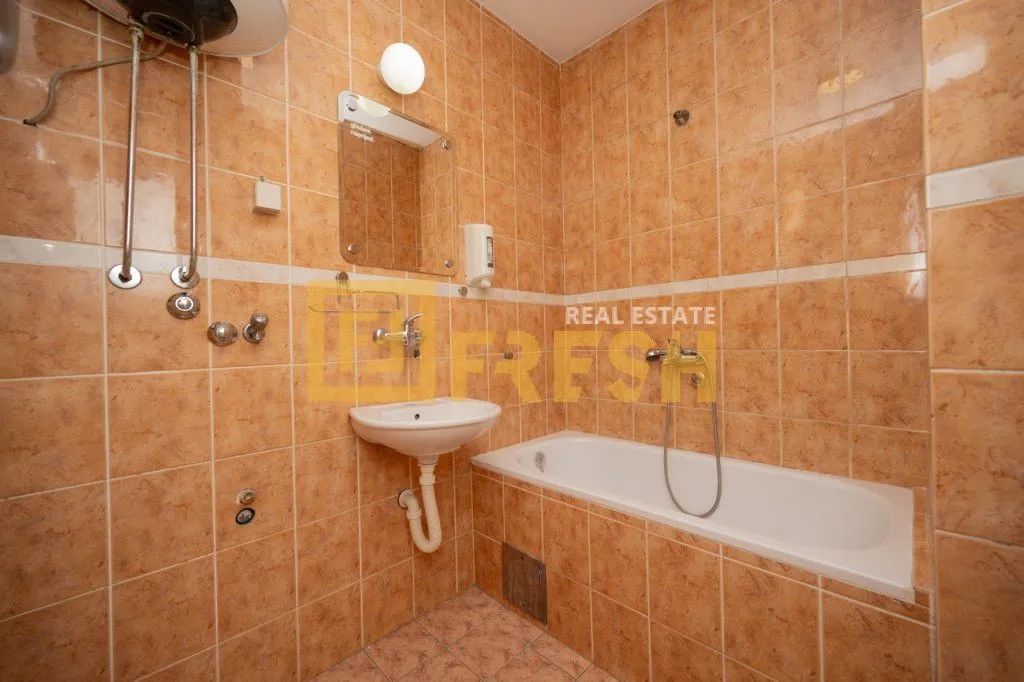 Rent, office space, 1000m², Centar, Podgorica