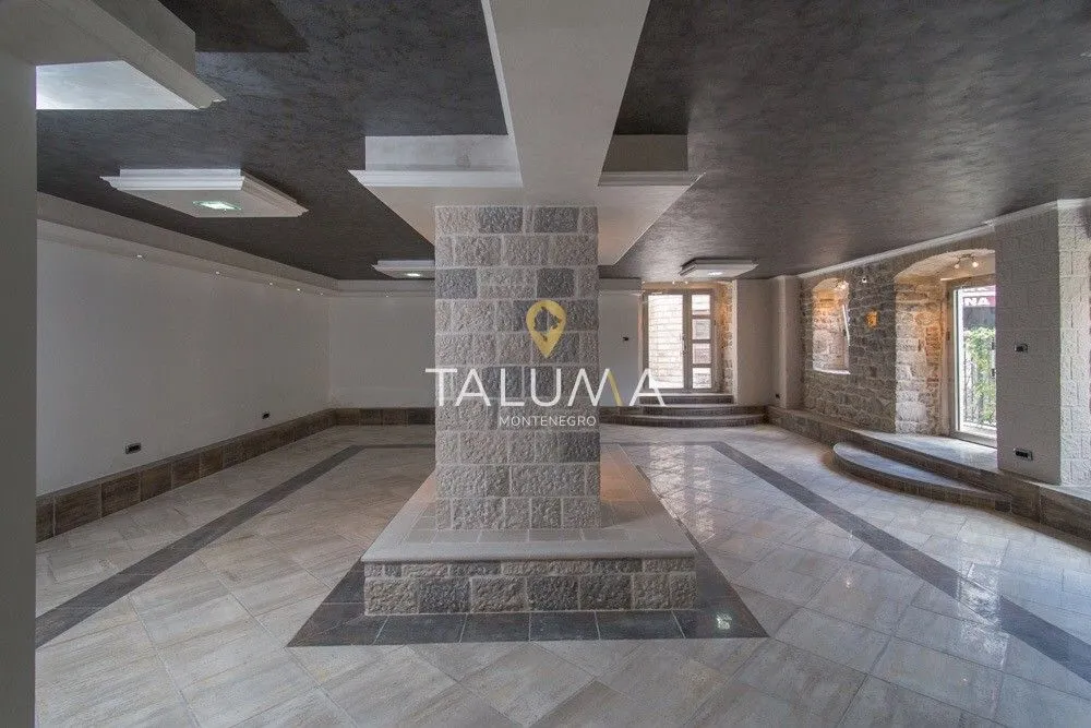 Sale, office space, 102m², Centar, Herceg Novi