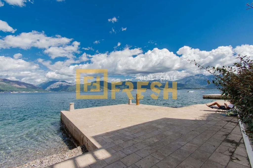 Prodaja, kuća, 300m², Tivat, Crna Gora