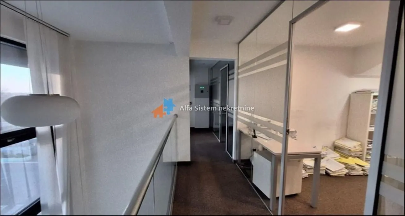 Rent, office space, 250m², Karaburma, Palilula Sve Podlokacije