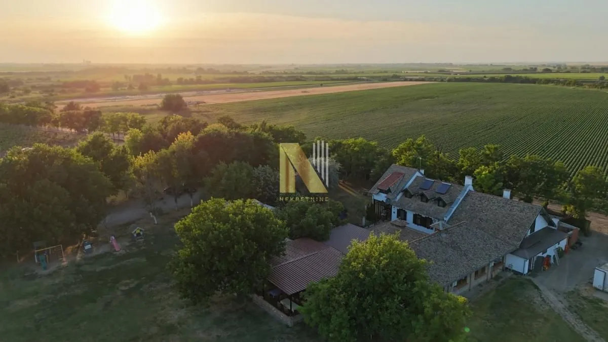 Prodaja, kuća, 230m², Srbobran, Novi Sad
