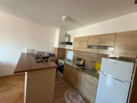 Izdavanje, jednosoban stan, 49m², Stari Aerodrom, Podgorica - image 5