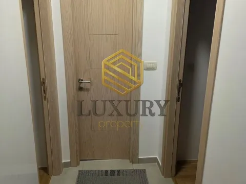 Izdavanje, dvosoban stan, 72m², Blok 9, Podgorica - image 11