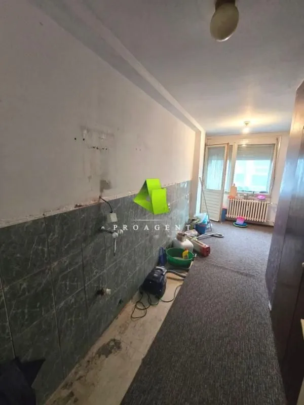 Sale, three bedroom apartment, 72m², Crveni Pevac, Niš