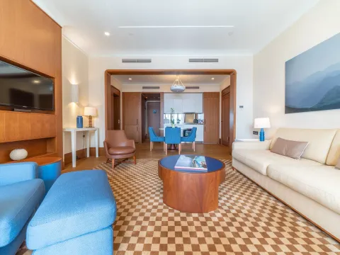 Sale, two bedroom apartment, 178m², Porto Montenegro, Tivat - image 2