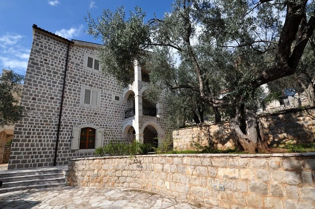 Sale, house, 480m², Reževići, Budva