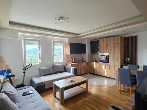 Izdavanje, dvosoban stan, 60m², Zabjelo, Podgorica - image 2
