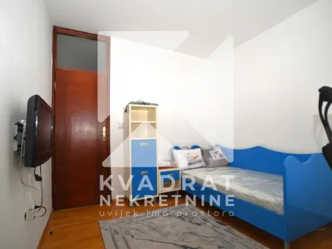 Izdavanje, trosoban stan, 120m², Pobrežje, Podgorica - image 10