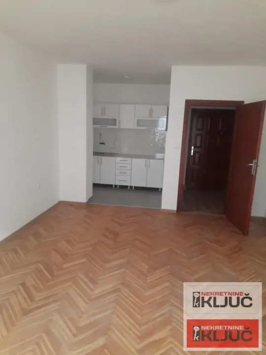 Izdavanje, trosoban stan, 69m², Bulevar Oslobodjenja, Novi Sad Sve Podlokacije