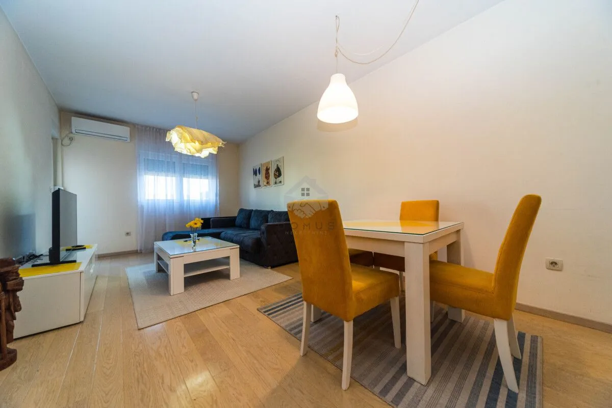 Izdavanje, jednosoban stan, 49m², City Kvart, Podgorica