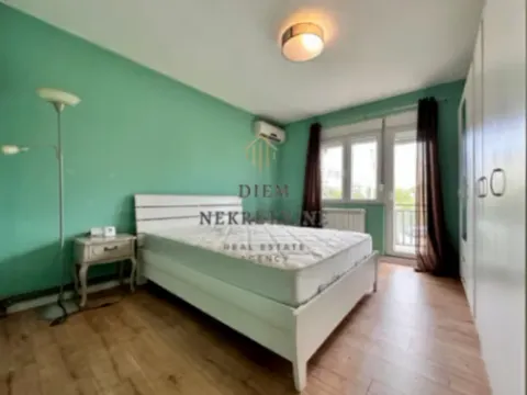 Izdavanje, kuća, 200m², Tološi, Podgorica - image 9