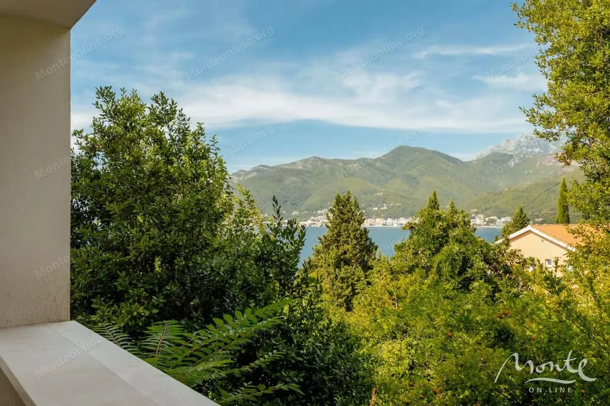 Prodaja, dvosoban stan, 110m², Donja Lastva, Tivat