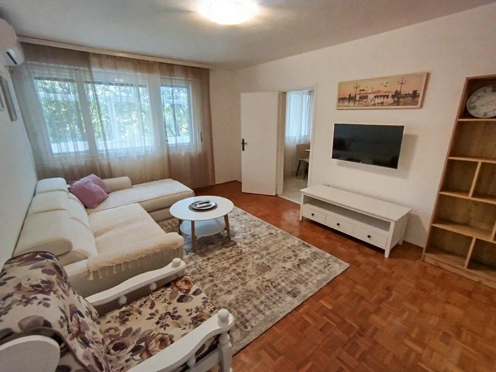 Izdavanje, dvosoban stan, 70m², Ljubović, Podgorica